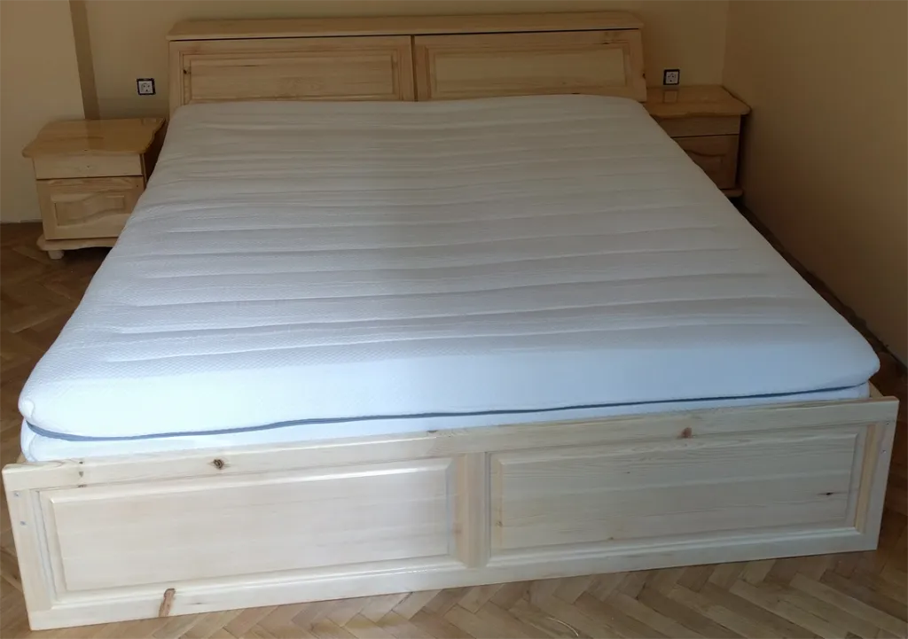 Спалня с ракла масив